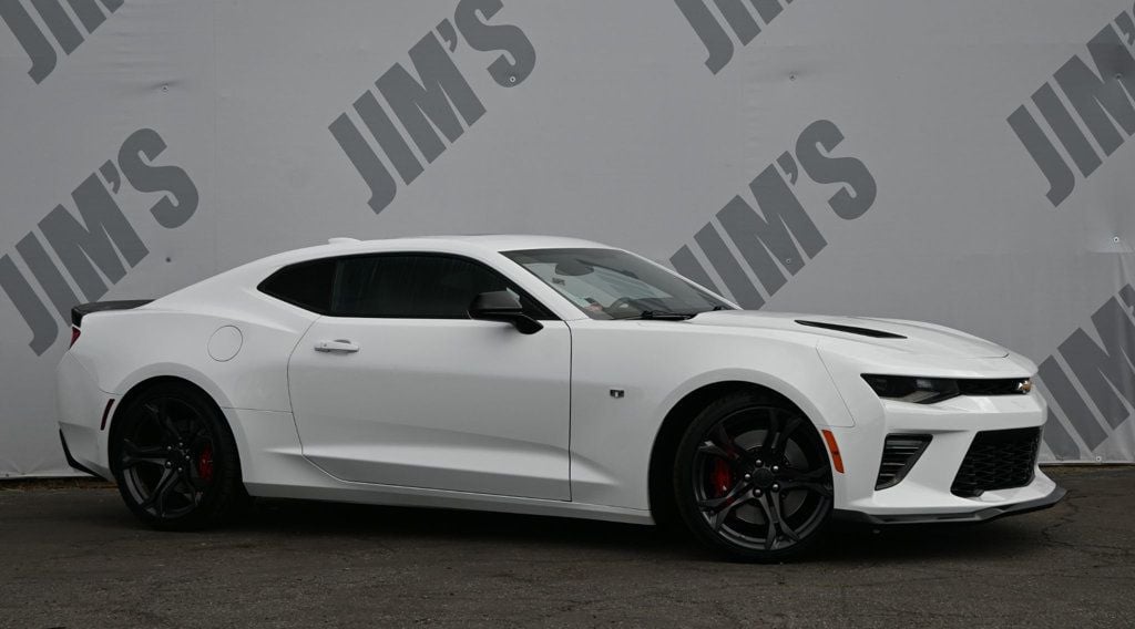 2018 Chevrolet Camaro 2SS Image 3 of 21