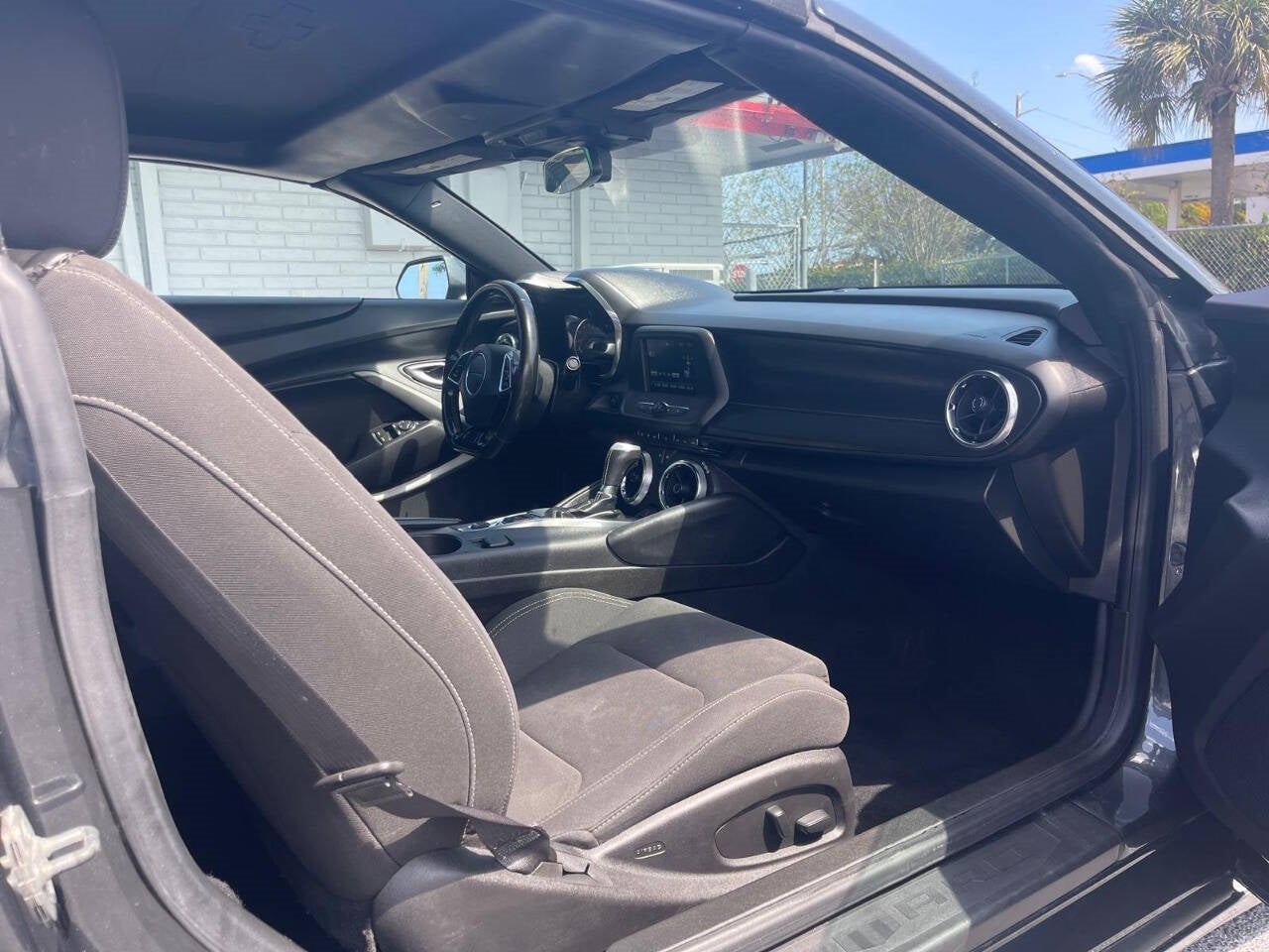 Vehicle image 18 of 39