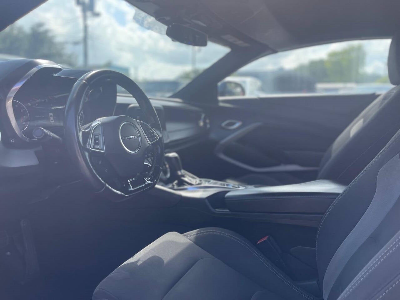 Vehicle image 19 of 39