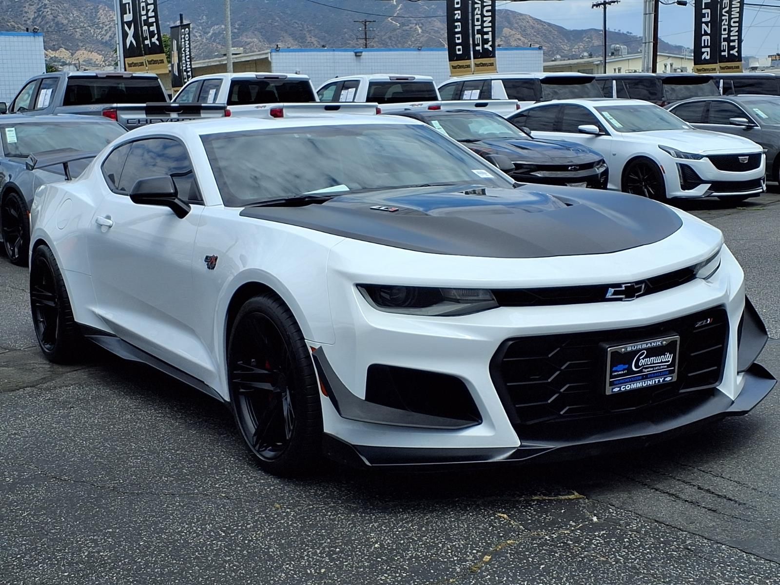 2018 Chevrolet Camaro ZL1 Image 2 of 29