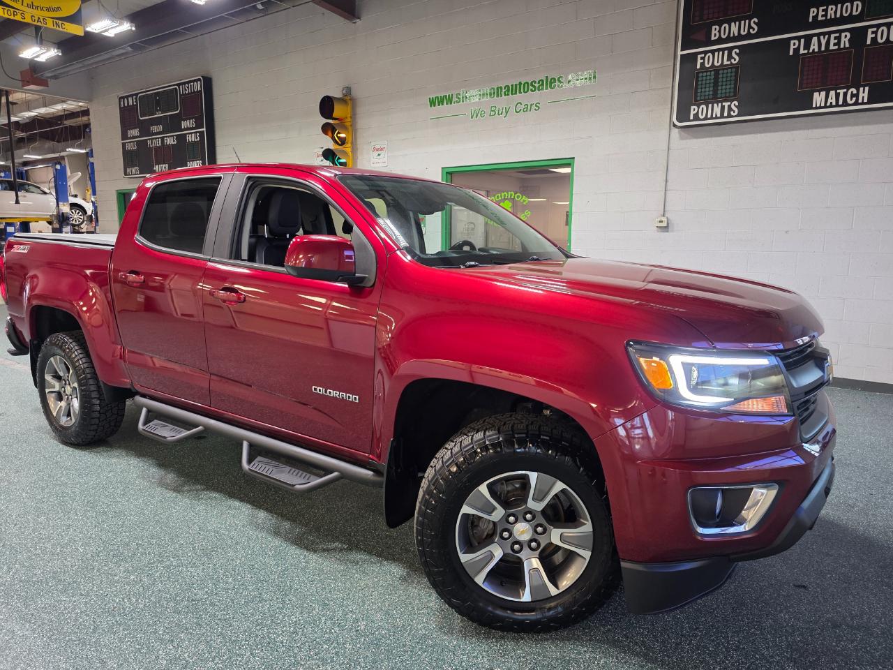 2018 Chevrolet Colorado Z71 Image 3 of 41
