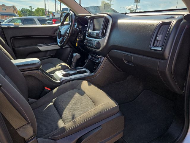 2018 Chevrolet Colorado LT Image 12 of 18