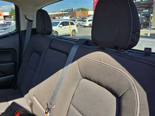 2018 Chevrolet Colorado LT Image 11 of 18