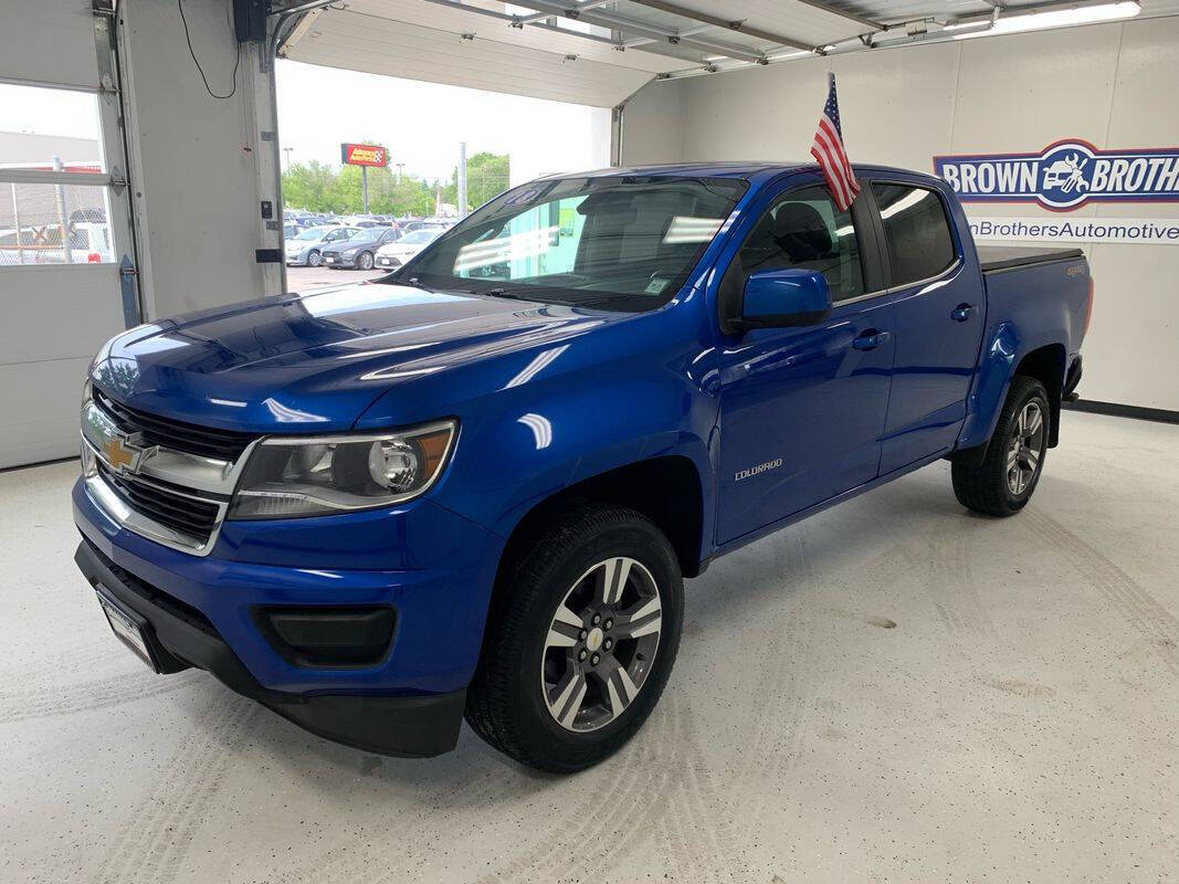 2018 Chevrolet Colorado LT Image 2 of 53