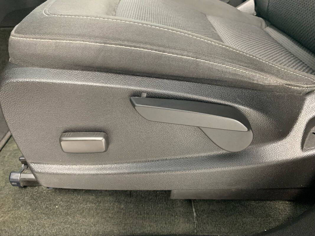 2018 Chevrolet Colorado LT Image 41 of 53