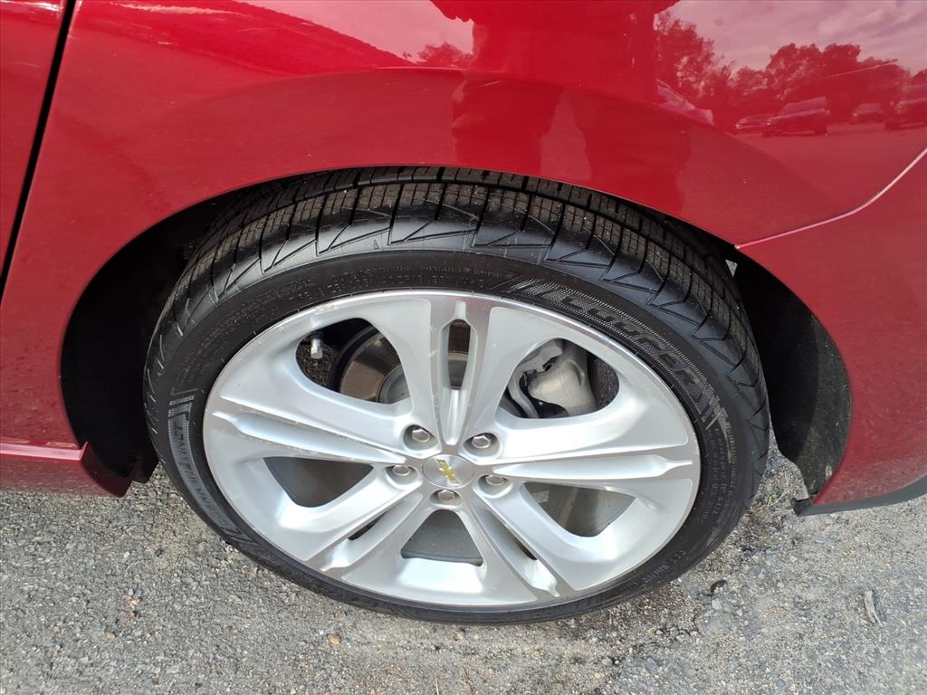 2018 Chevrolet Cruze Premier Image 4 of 28