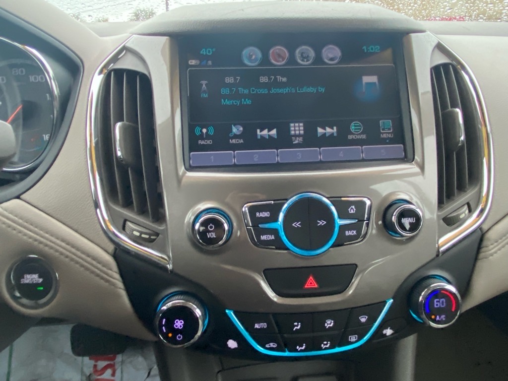 2018 Chevrolet Cruze Premier Image 14 of 28