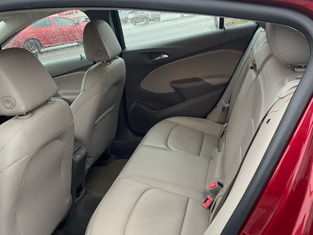 2018 Chevrolet Cruze Premier Image 7 of 28