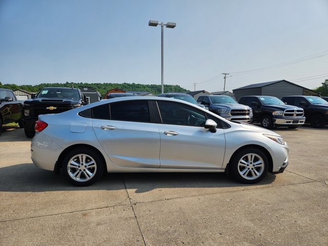 Vehicle image 4 of 26
