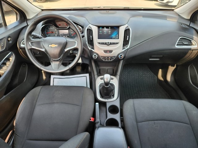 Vehicle image 17 of 26
