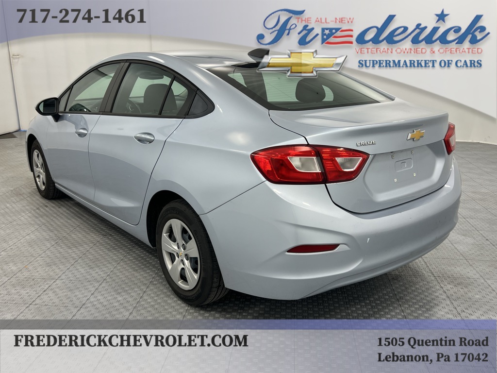 2018 Chevrolet Cruze LS Image 6 of 22