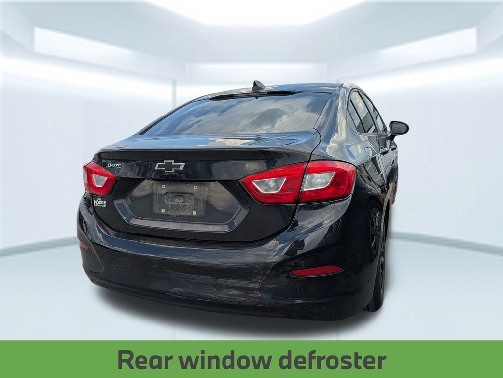 Vehicle image 4 of 12