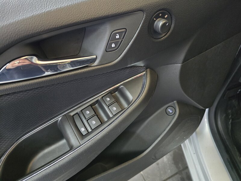 2018 Chevrolet Cruze LS Image 17 of 28