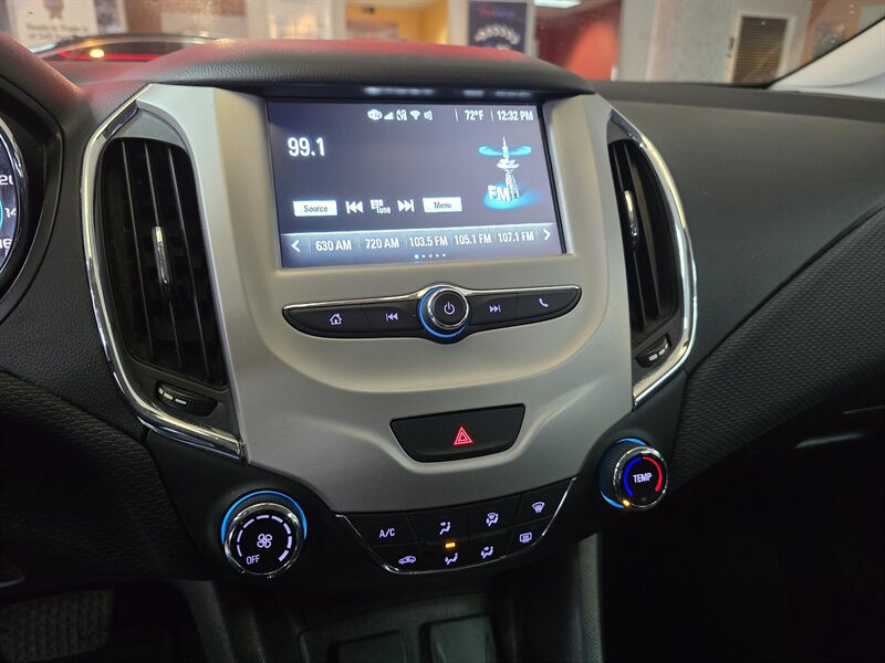 2018 Chevrolet Cruze LS Image 22 of 28