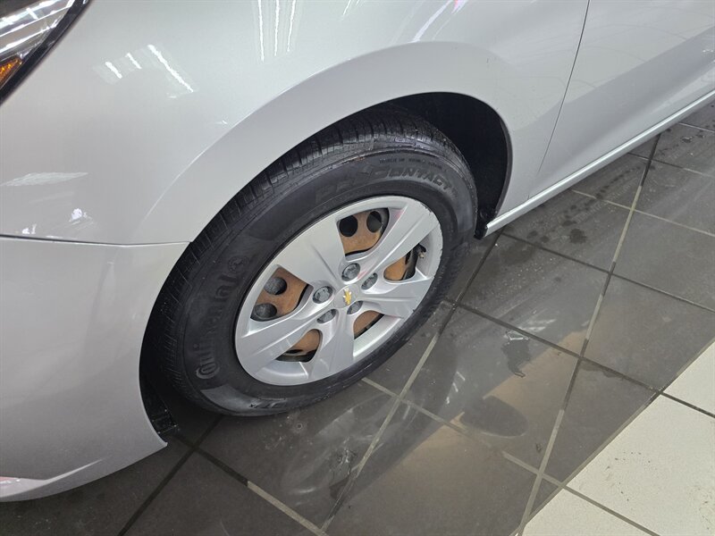 2018 Chevrolet Cruze LS Image 27 of 28