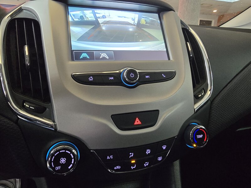 2018 Chevrolet Cruze LS Image 21 of 28