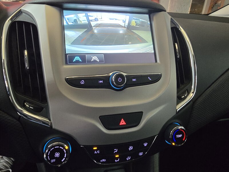 2018 Chevrolet Cruze LS Image 18 of 28