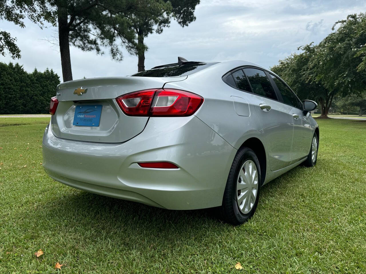 Vehicle image 7 of 23