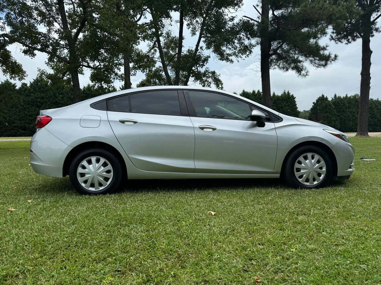Vehicle image 6 of 23