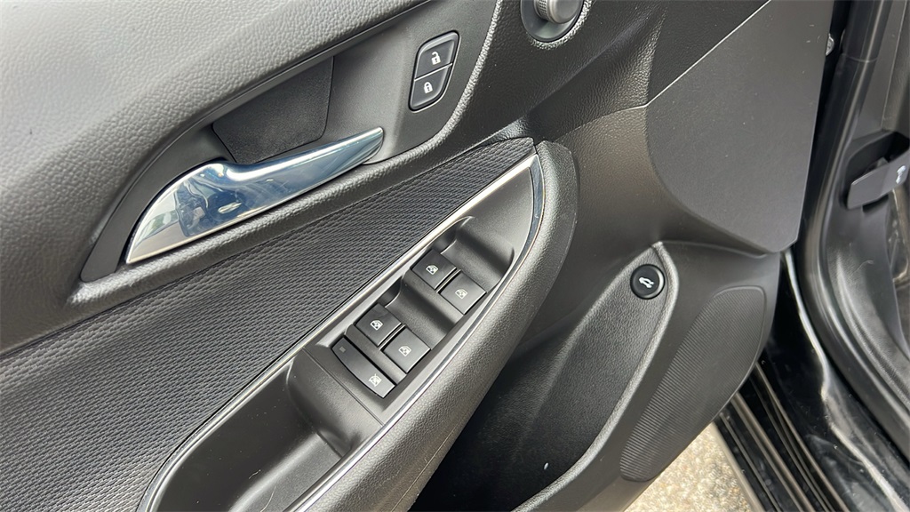 2018 Chevrolet Cruze LT Image 26 of 39