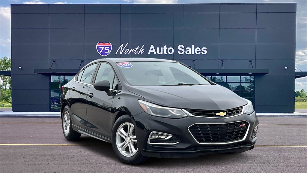 2018 Chevrolet Cruze LT Image 1 of 39