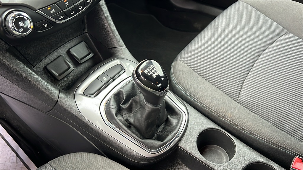 2018 Chevrolet Cruze LT Image 22 of 39