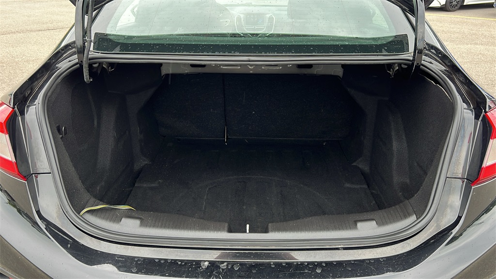 2018 Chevrolet Cruze LT Image 10 of 39