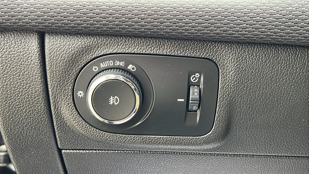 2018 Chevrolet Cruze LT Image 34 of 39