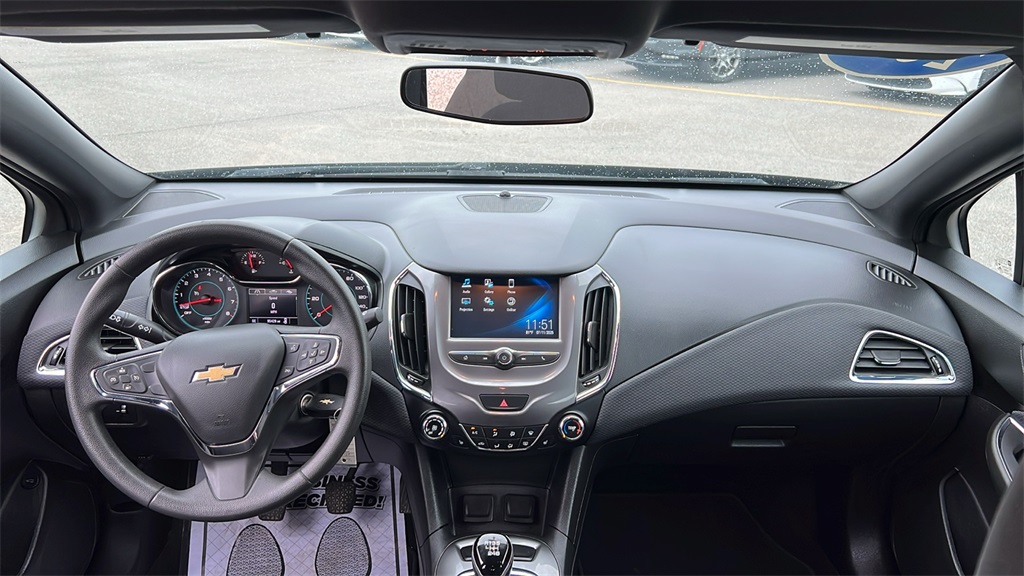 2018 Chevrolet Cruze LT Image 15 of 39