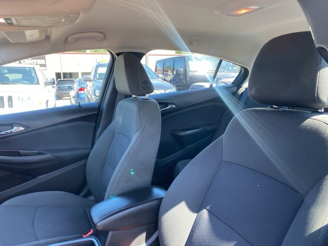 2018 Chevrolet Cruze LT Image 18 of 33