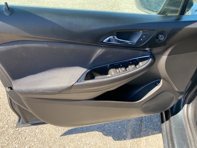 2018 Chevrolet Cruze LT Image 29 of 33