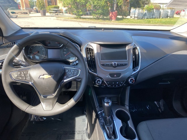 2018 Chevrolet Cruze LT Image 22 of 33