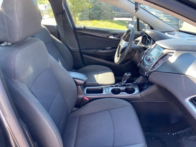 2018 Chevrolet Cruze LT Image 19 of 33