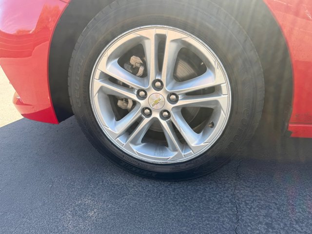 2018 Chevrolet Cruze LT Image 6 of 13