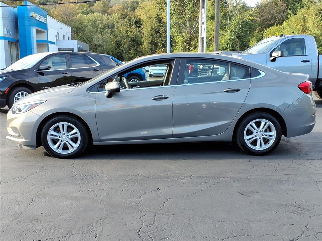2018 Chevrolet Cruze LT Image 5 of 20