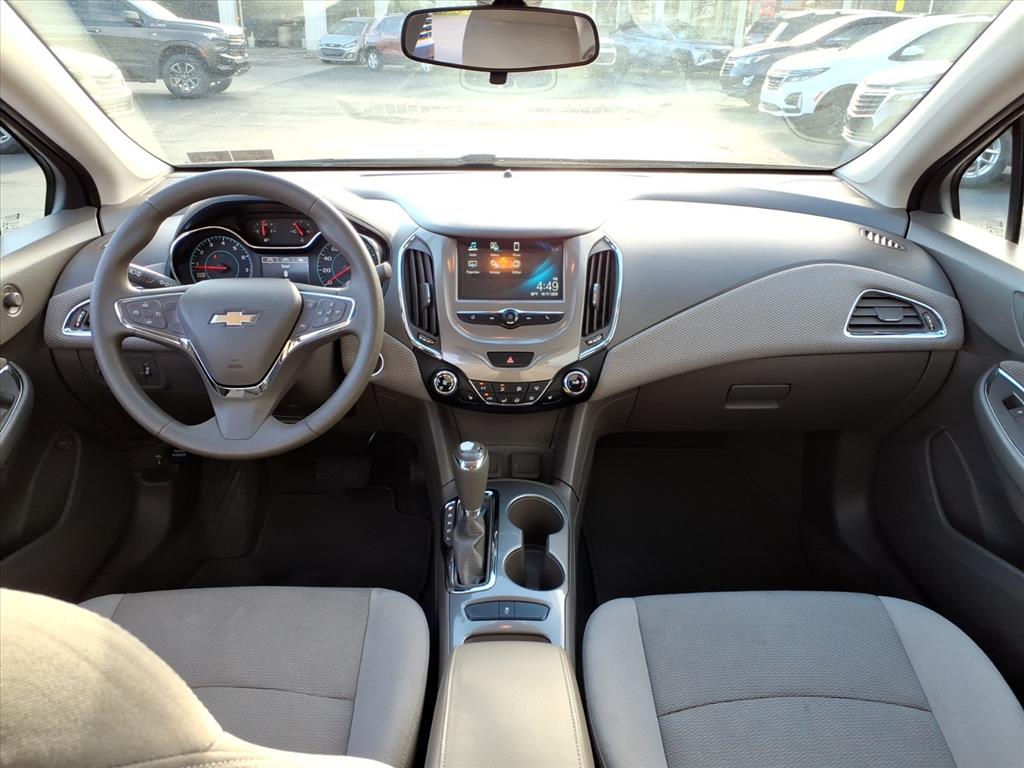 2018 Chevrolet Cruze LT Image 9 of 20