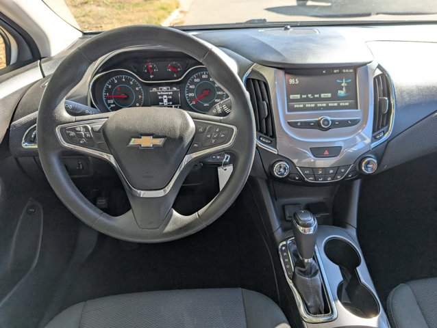 2018 Chevrolet Cruze LT Image 12 of 22