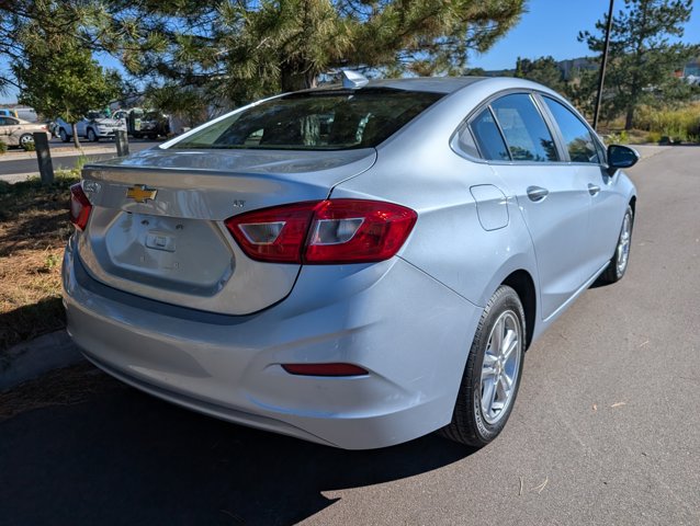 2018 Chevrolet Cruze LT Image 5 of 22