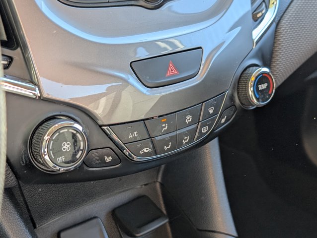 2018 Chevrolet Cruze LT Image 20 of 22