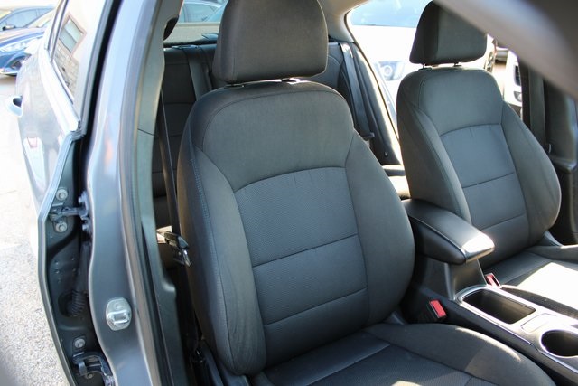 2018 Chevrolet Cruze LT Image 10 of 41