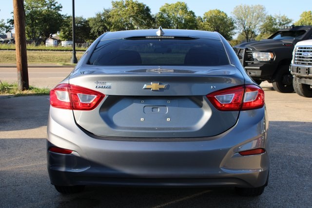 2018 Chevrolet Cruze LT Image 6 of 41