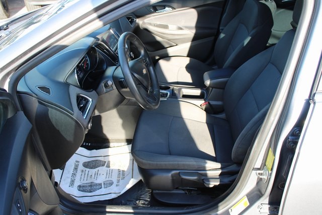 2018 Chevrolet Cruze LT Image 16 of 41