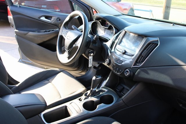 2018 Chevrolet Cruze LT Image 37 of 41