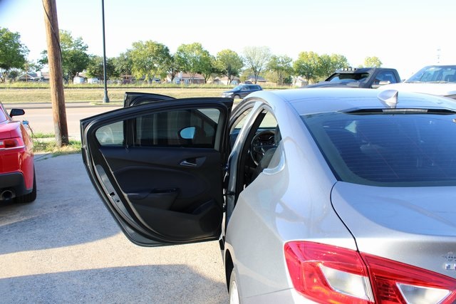 2018 Chevrolet Cruze LT Image 24 of 41