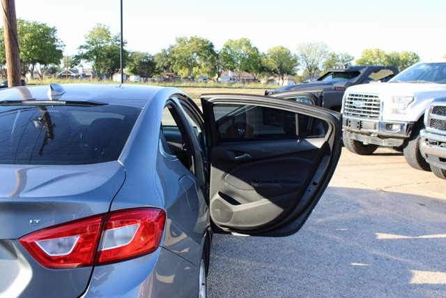 2018 Chevrolet Cruze LT Image 23 of 41