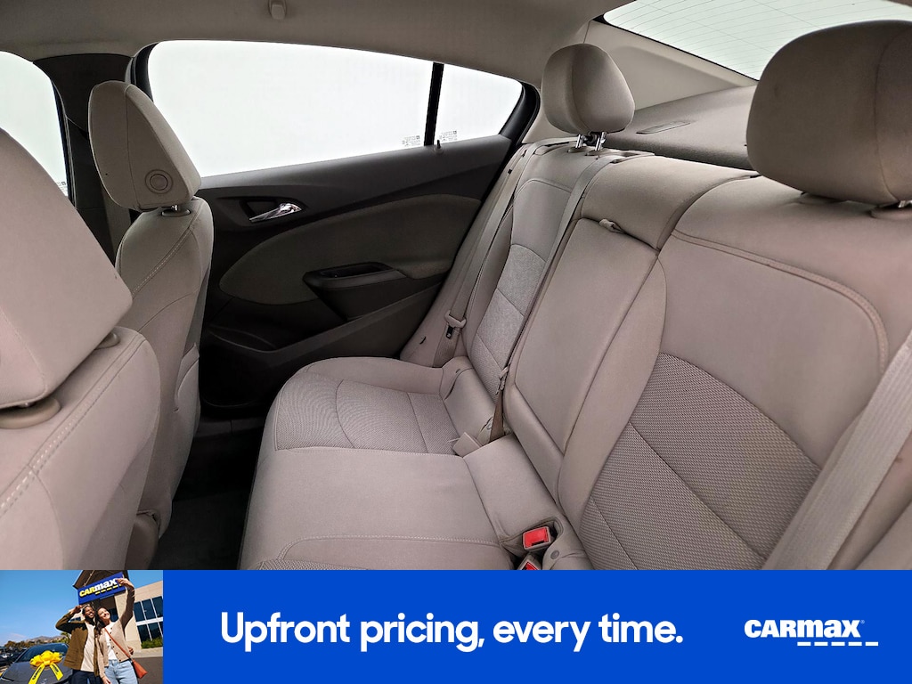 2018 Chevrolet Cruze LT Image 11 of 24