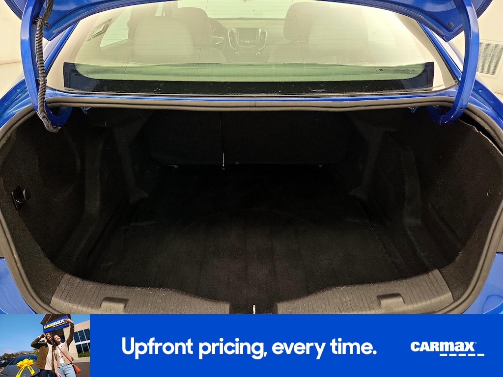 2018 Chevrolet Cruze LT Image 10 of 24