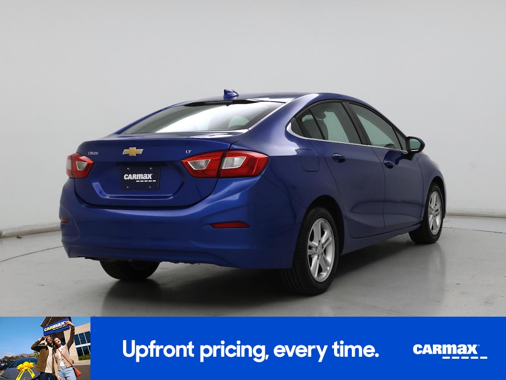 2018 Chevrolet Cruze LT Image 5 of 24