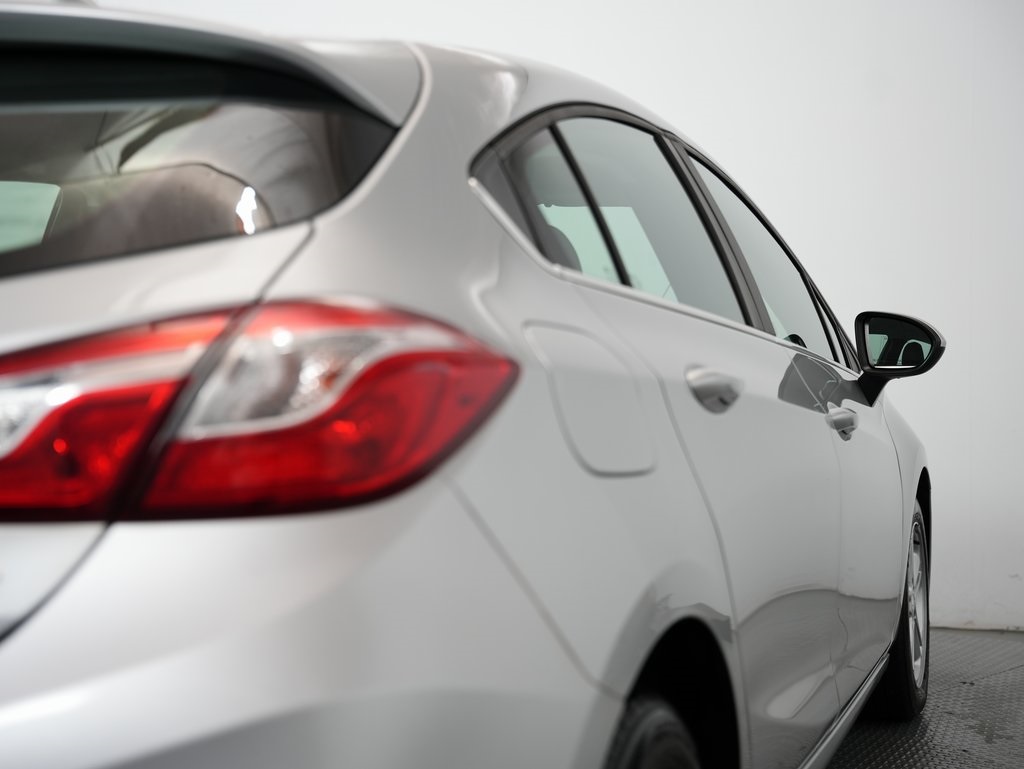 Vehicle image 57 of 58