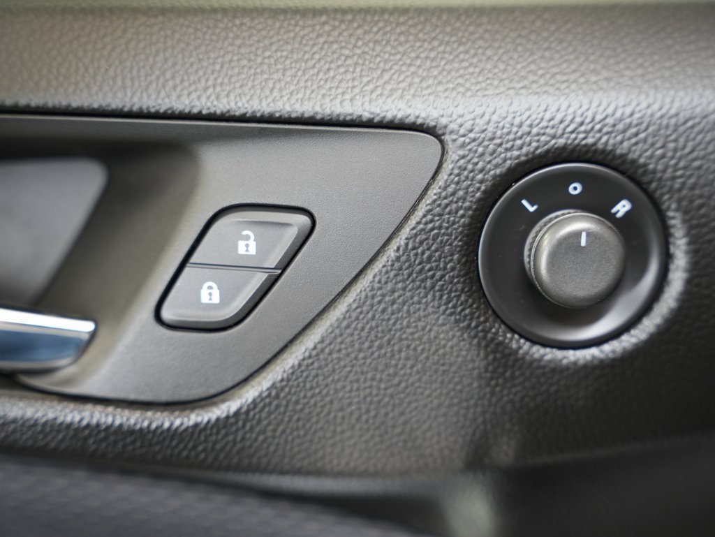 Vehicle image 40 of 58